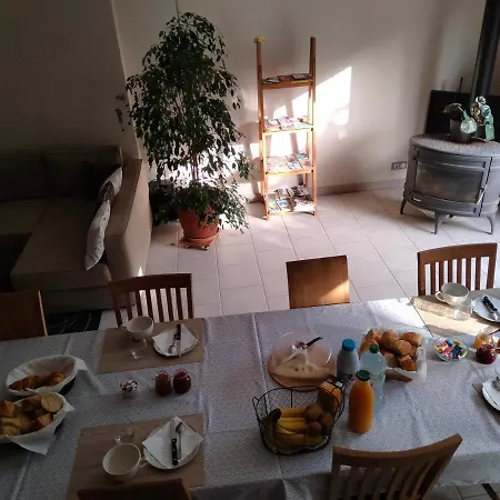 ベッド・アンド・ブレックファスト Au Saint-amand 3*