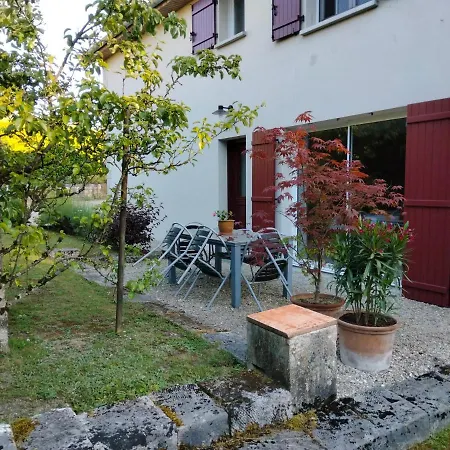 Au Saint-amand Bed & Breakfast Poissons