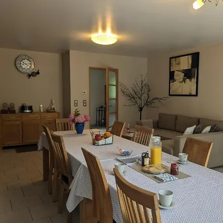 ベッド・アンド・ブレックファスト Au Saint-amand Poissons